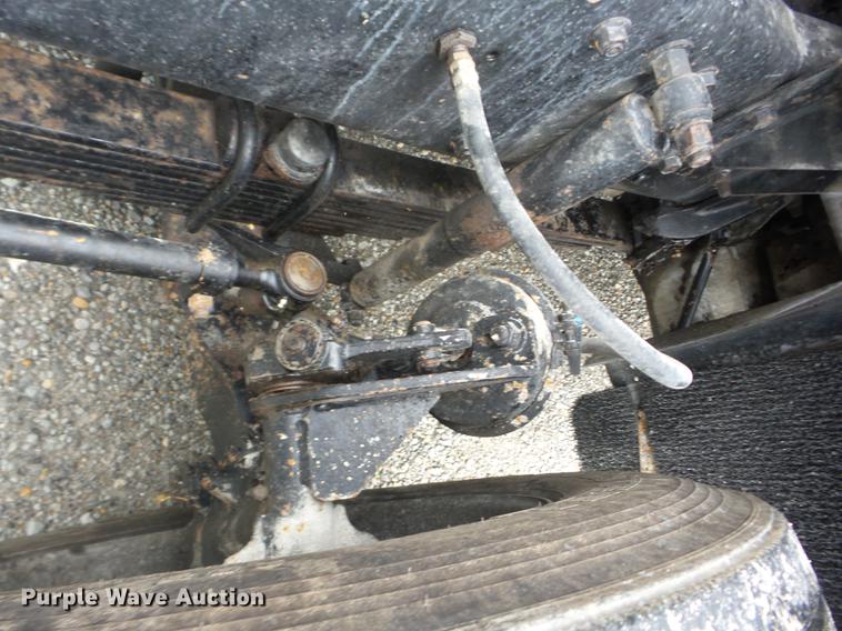 image for item K6258 1997 Mack CL713 dump truck