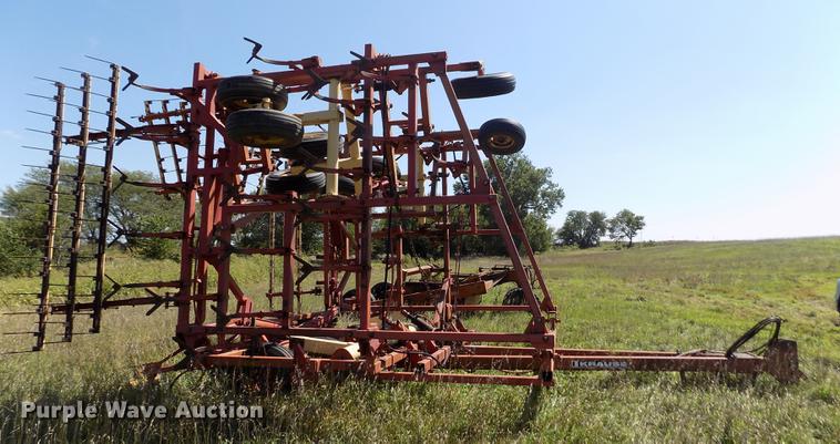 image for item DB9109 Krause 4246 field cultivator