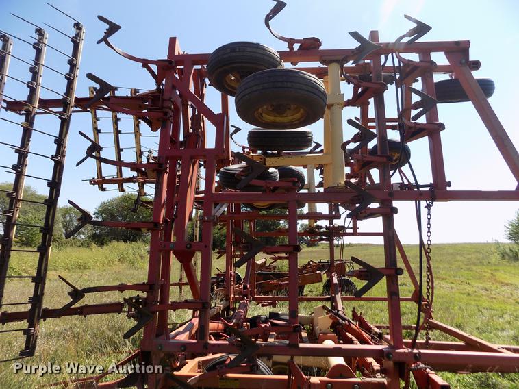 image for item DB9109 Krause 4246 field cultivator