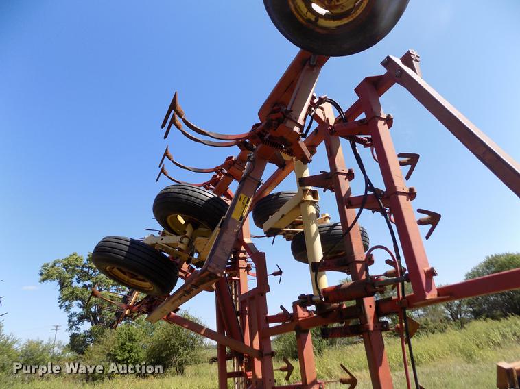 image for item DB9109 Krause 4246 field cultivator