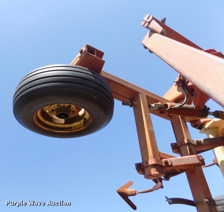 image for item DB9109 Krause 4246 field cultivator