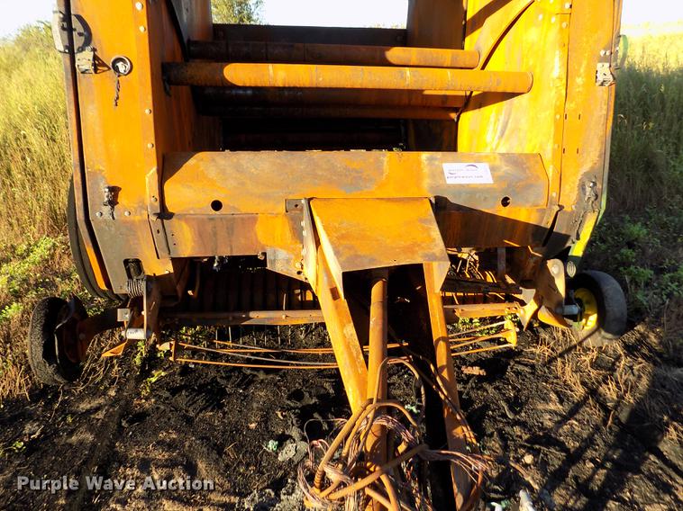image for item DB9117 2008 John Deere 568 Mega Wide round baler