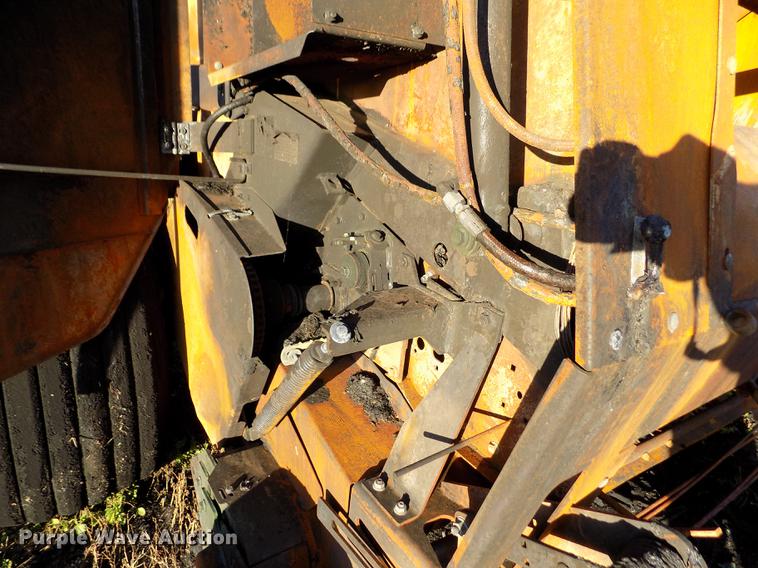 image for item DB9117 2008 John Deere 568 Mega Wide round baler