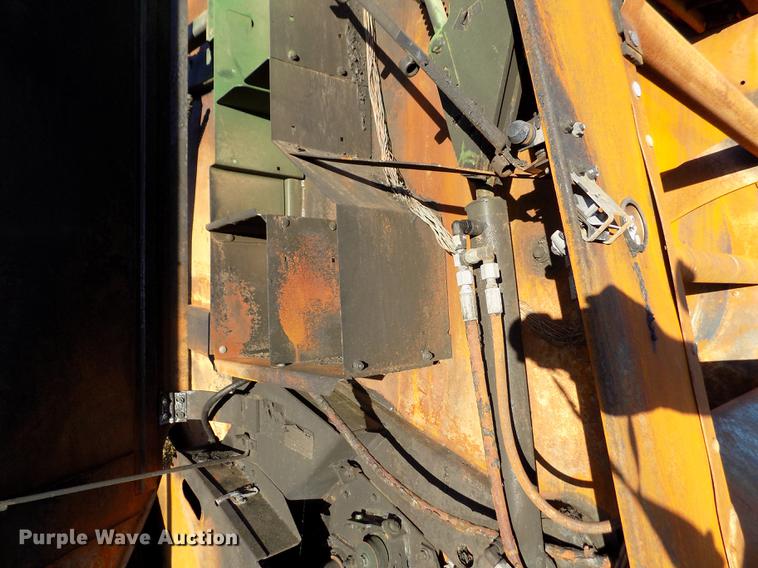 image for item DB9117 2008 John Deere 568 Mega Wide round baler