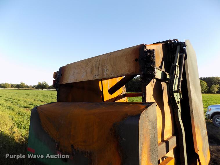 image for item DB9117 2008 John Deere 568 Mega Wide round baler