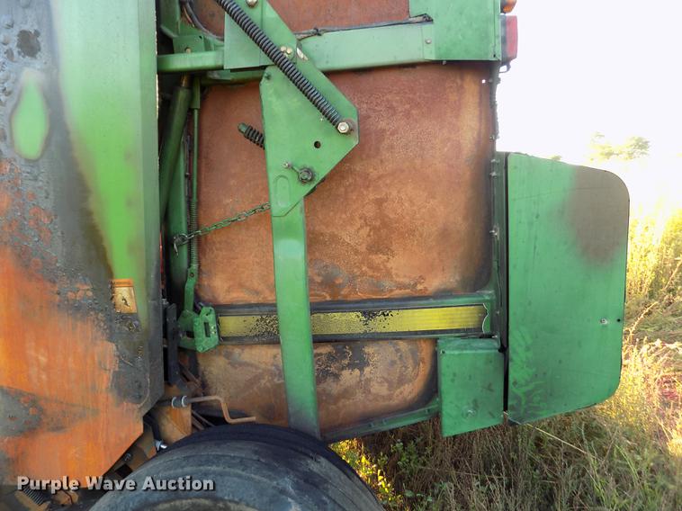 image for item DB9117 2008 John Deere 568 Mega Wide round baler