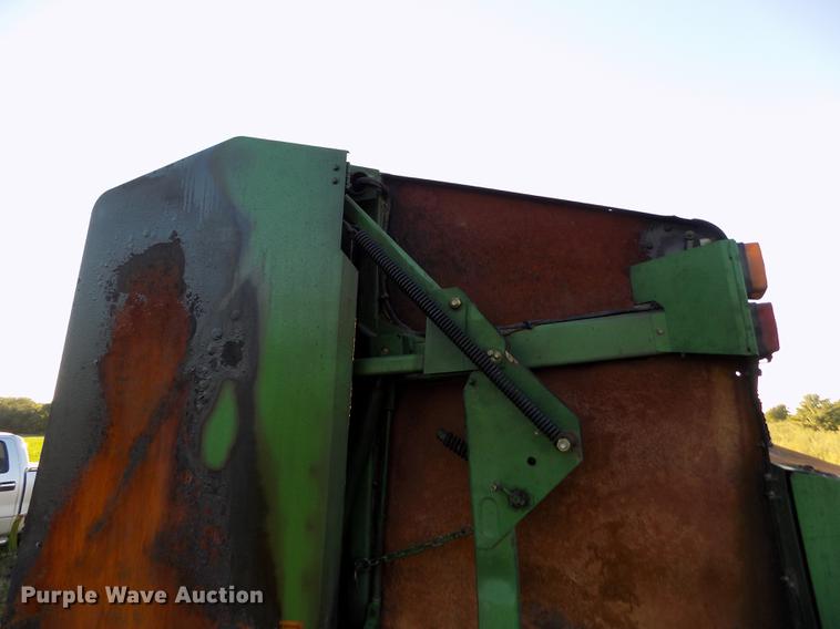 image for item DB9117 2008 John Deere 568 Mega Wide round baler