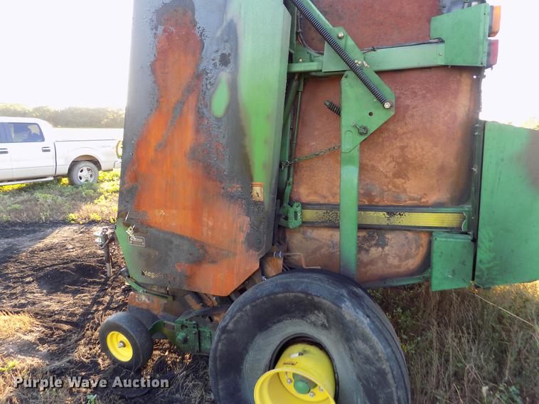 image for item DB9117 2008 John Deere 568 Mega Wide round baler