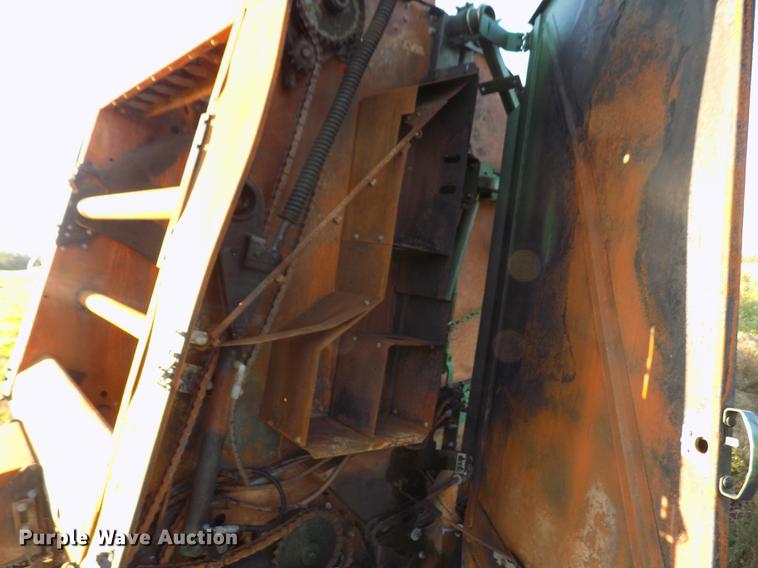 image for item DB9117 2008 John Deere 568 Mega Wide round baler