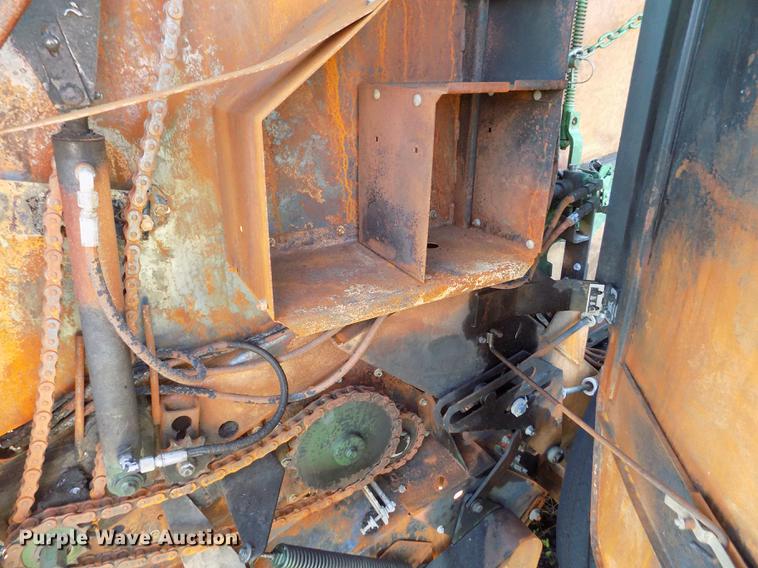 image for item DB9117 2008 John Deere 568 Mega Wide round baler