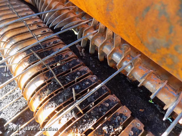 image for item DB9117 2008 John Deere 568 Mega Wide round baler