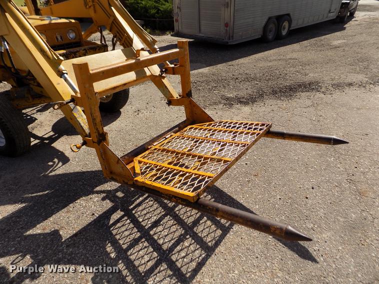 image for item DB9119 International 2424 tractor