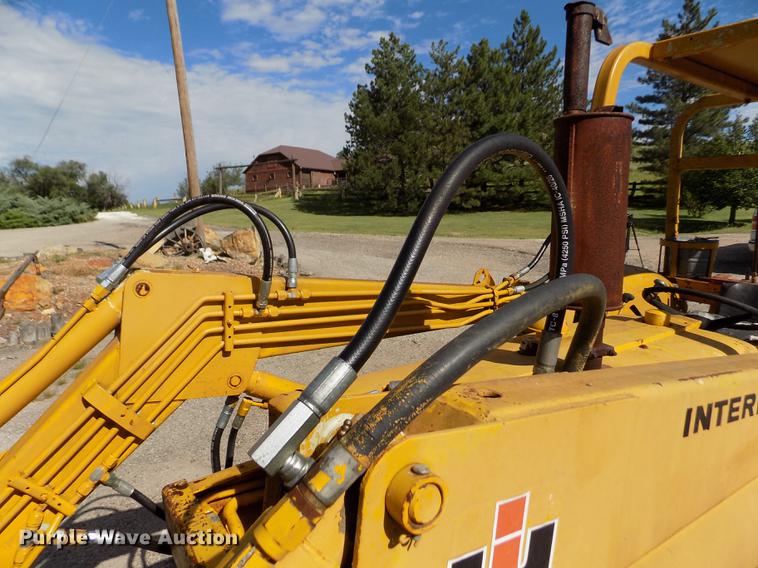 image for item DB9119 International 2424 tractor