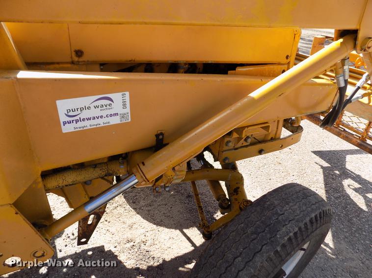 image for item DB9119 International 2424 tractor