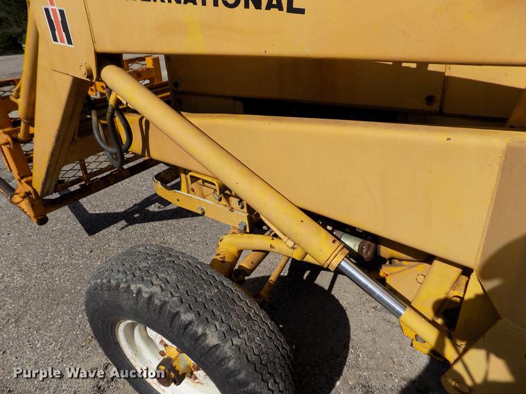 image for item DB9119 International 2424 tractor