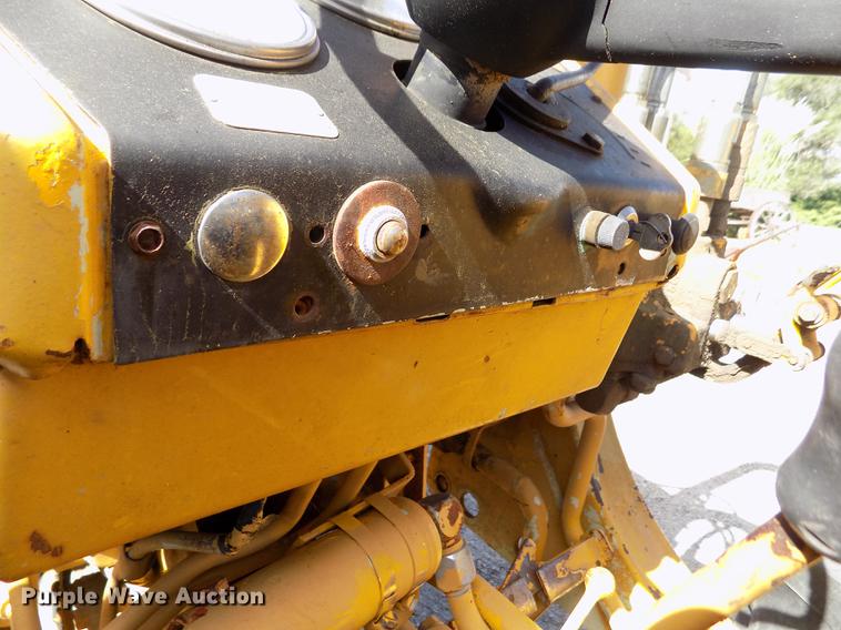 image for item DB9119 International 2424 tractor