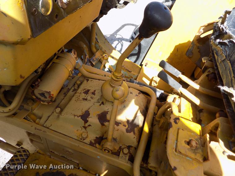 image for item DB9119 International 2424 tractor