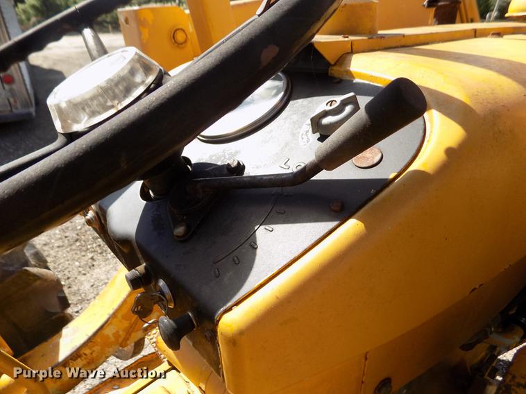 image for item DB9119 International 2424 tractor