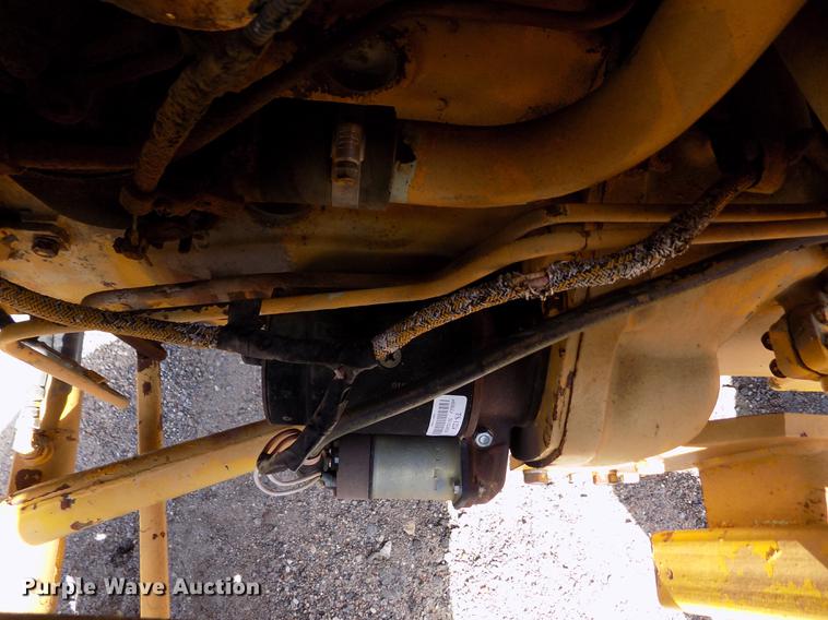 image for item DB9119 International 2424 tractor