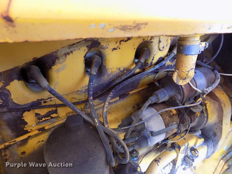 image for item DB9119 International 2424 tractor