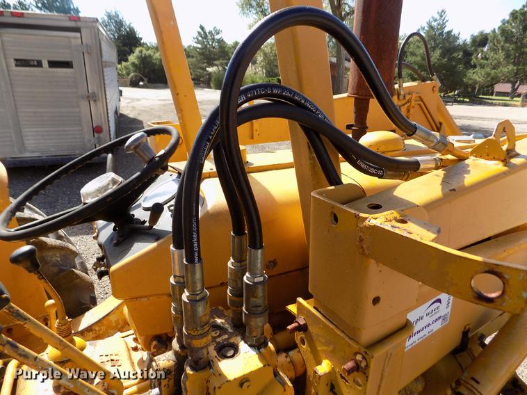 image for item DB9119 International 2424 tractor