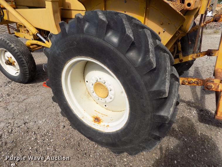 image for item DB9119 International 2424 tractor