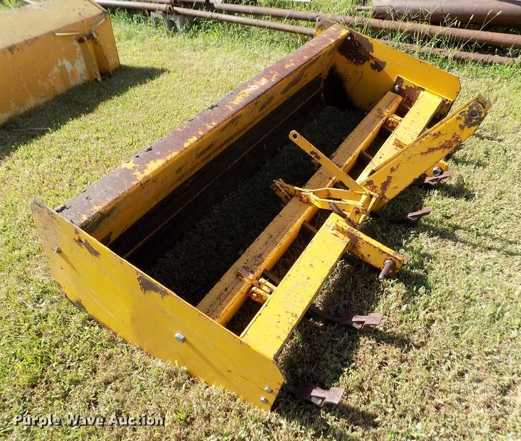 image for item DB9119 International 2424 tractor