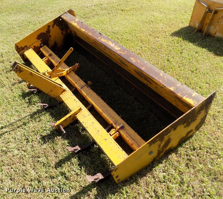 image for item DB9119 International 2424 tractor