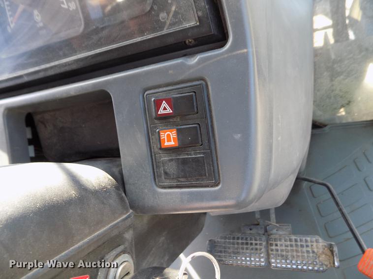 image for item DB9122 2002 New Holland TS100 MFWD tractor