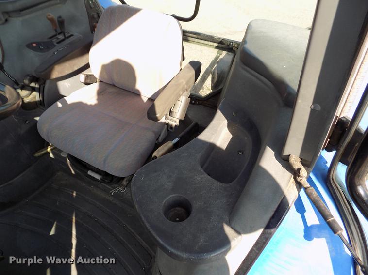 image for item DB9122 2002 New Holland TS100 MFWD tractor