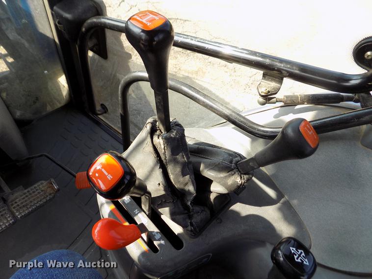 image for item DB9122 2002 New Holland TS100 MFWD tractor