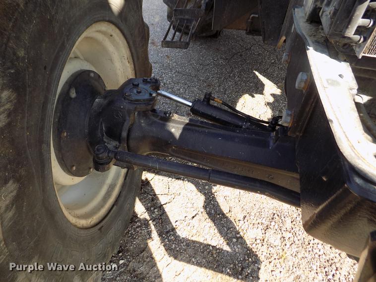 image for item DB9122 2002 New Holland TS100 MFWD tractor