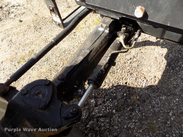 image for item DB9122 2002 New Holland TS100 MFWD tractor