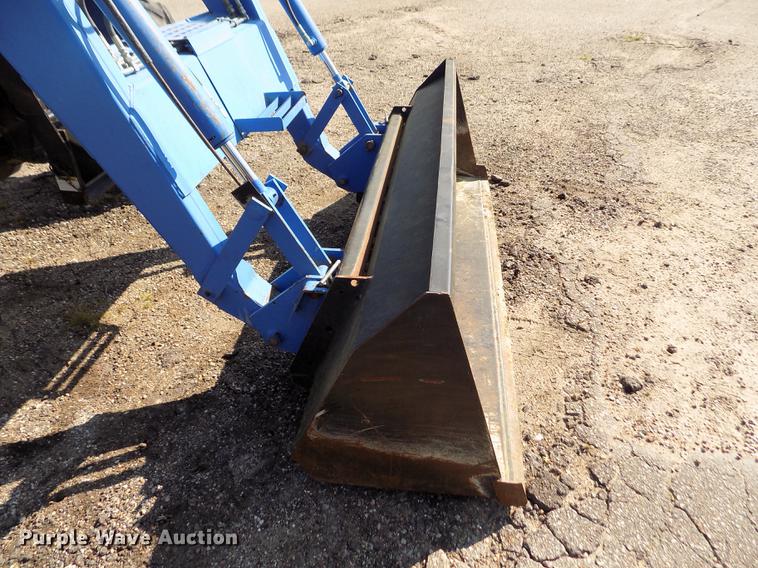 image for item DB9122 2002 New Holland TS100 MFWD tractor