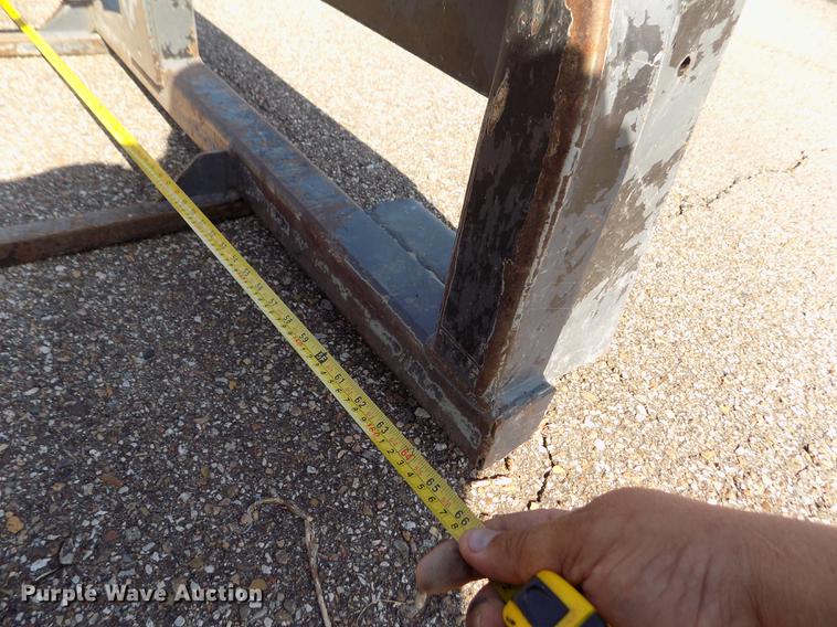 image for item DB9122 2002 New Holland TS100 MFWD tractor