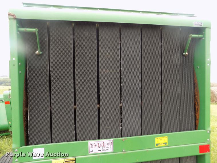 image for item DB9133 John Deere 530 round baler