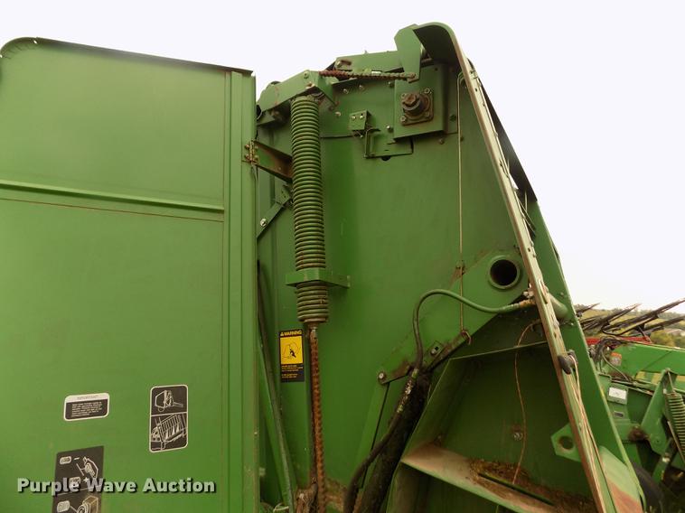 image for item DB9133 John Deere 530 round baler