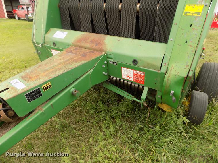 image for item DB9133 John Deere 530 round baler