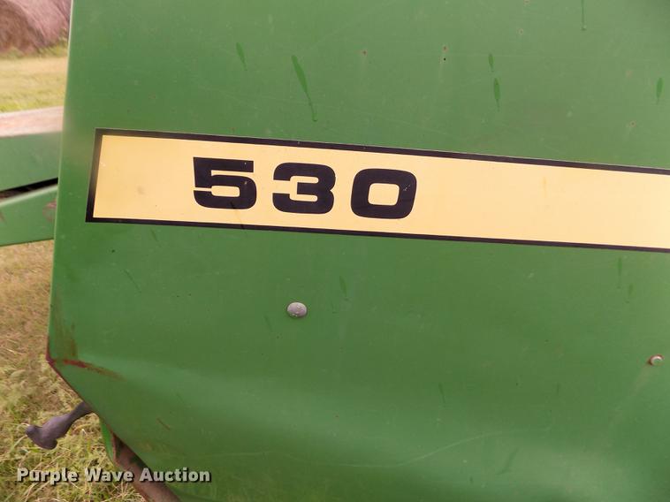 image for item DB9133 John Deere 530 round baler