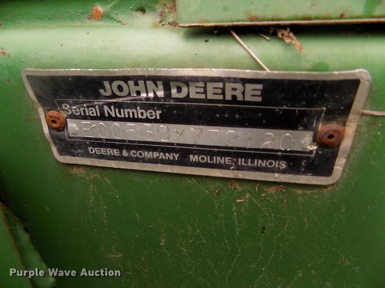 image for item DB9133 John Deere 530 round baler