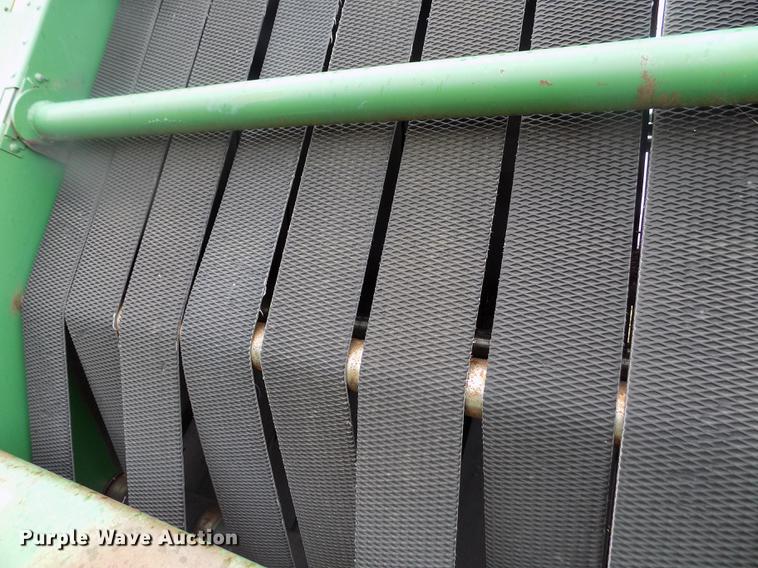 image for item DB9133 John Deere 530 round baler