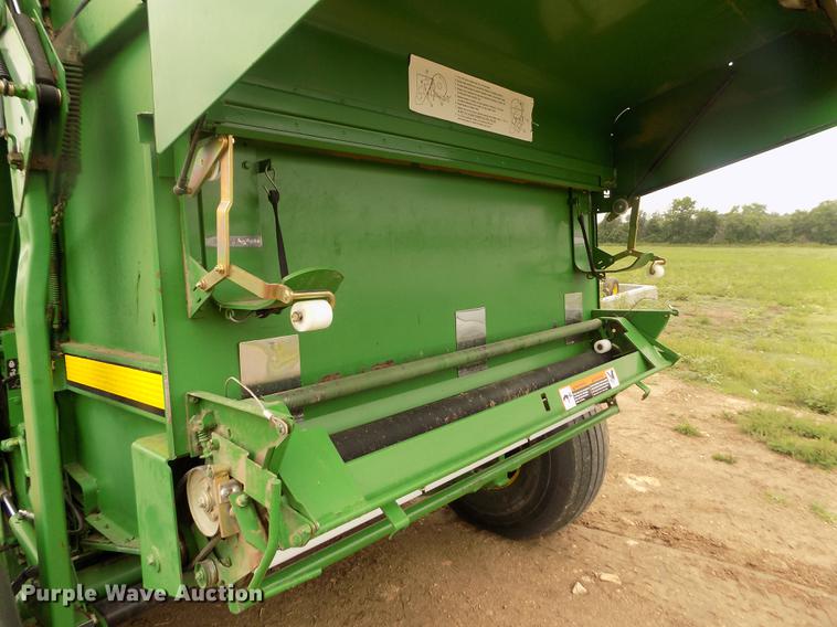 image for item DB9135 2008 John Deere 568 Mega Wide Plus round baler