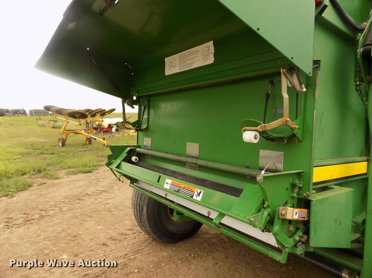 image for item DB9135 2008 John Deere 568 Mega Wide Plus round baler