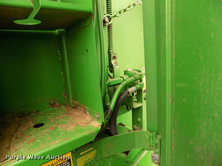 image for item DB9135 2008 John Deere 568 Mega Wide Plus round baler