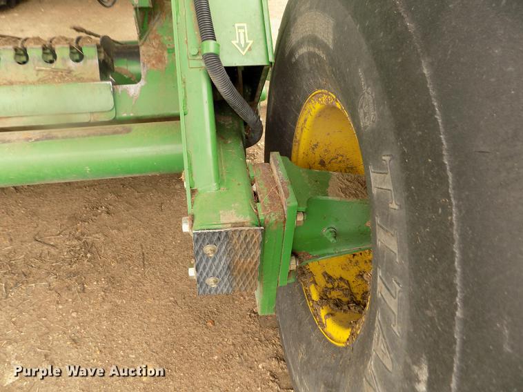 image for item DB9135 2008 John Deere 568 Mega Wide Plus round baler