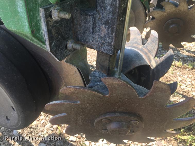 image for item DC0063 2013 John Deere DB90 no-till planter