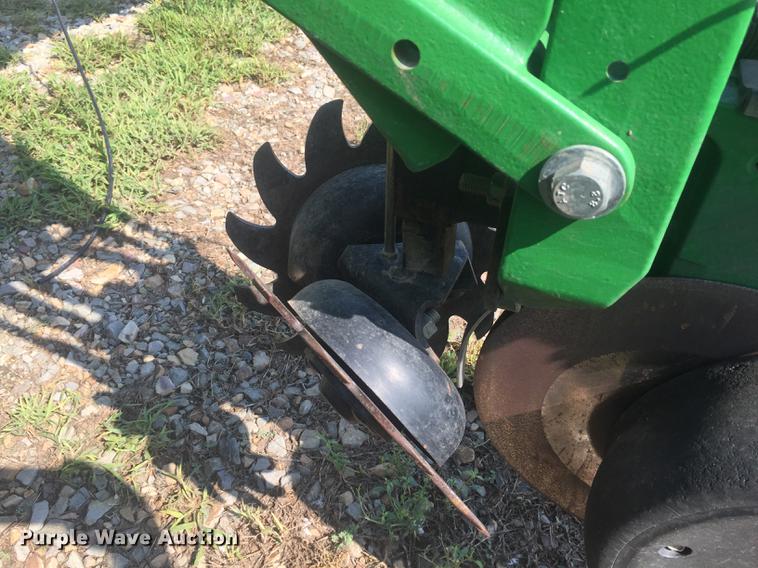 image for item DC0063 2013 John Deere DB90 no-till planter