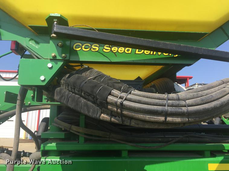 image for item DC0063 2013 John Deere DB90 no-till planter