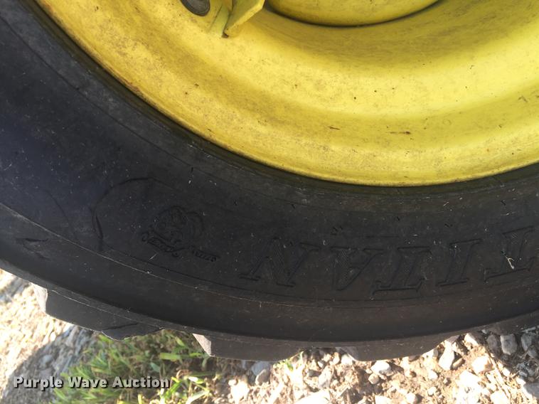 image for item DC0063 2013 John Deere DB90 no-till planter