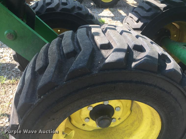 image for item DC0063 2013 John Deere DB90 no-till planter